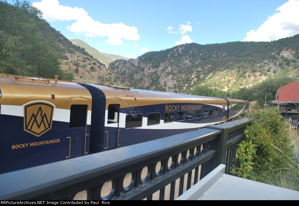 Rocky Mountaineer At Glenwood Sprinfs